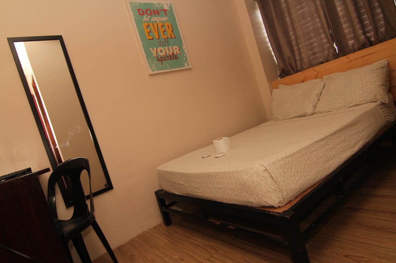อลิเรีย เบด แอนด์ เบรคฟาสต์ Hostel ตักบีลารัน ซิตี ภายนอก รูปภาพ