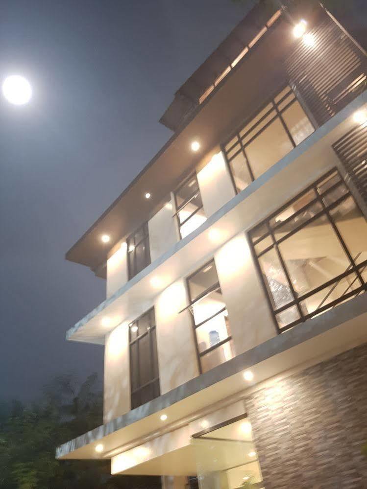 อลิเรีย เบด แอนด์ เบรคฟาสต์ Hostel ตักบีลารัน ซิตี ภายนอก รูปภาพ