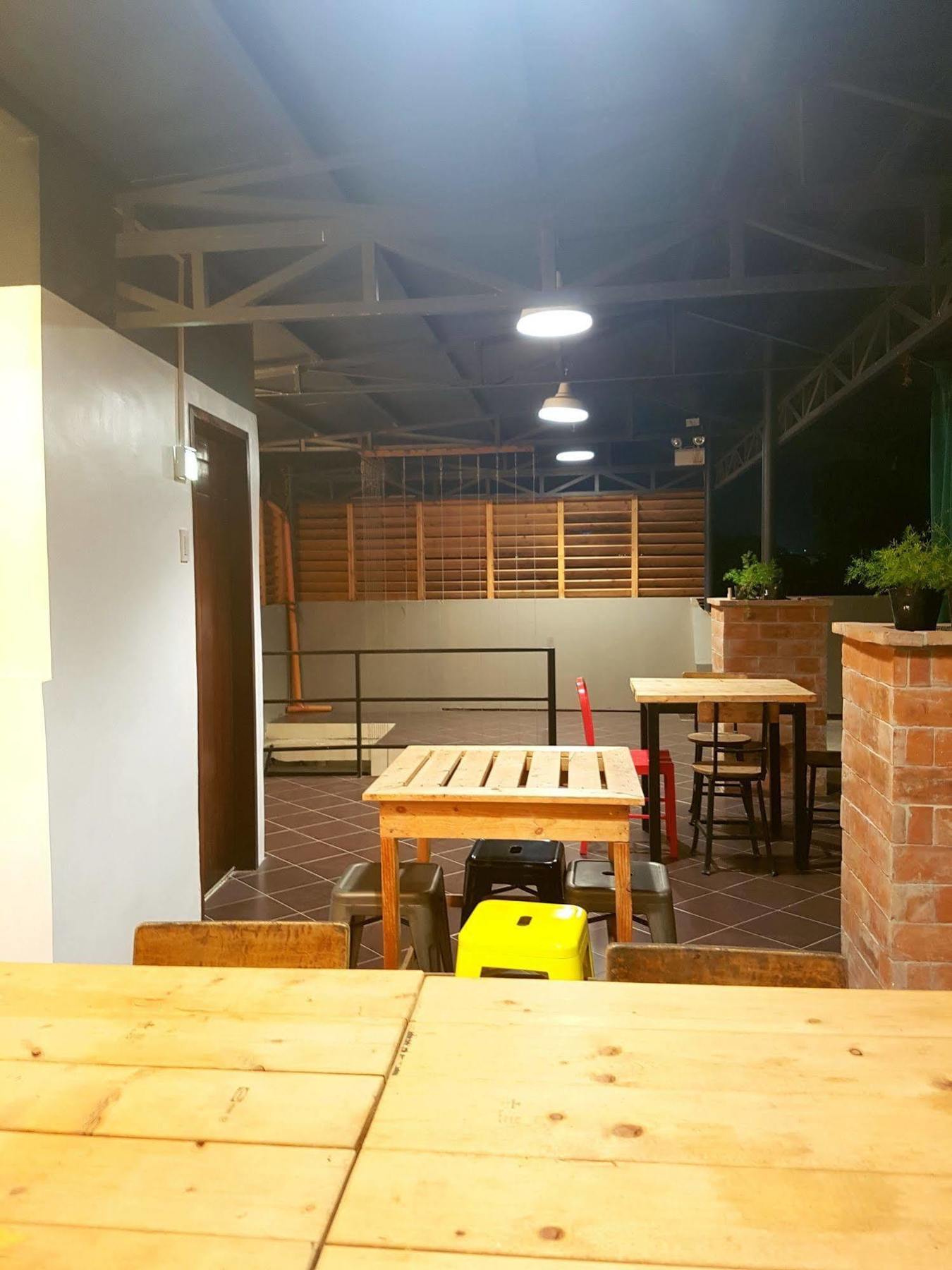 อลิเรีย เบด แอนด์ เบรคฟาสต์ Hostel ตักบีลารัน ซิตี ภายนอก รูปภาพ